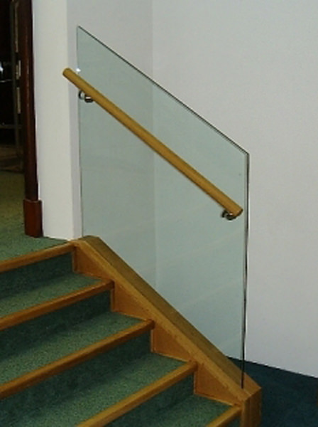Structural glass steps in public building