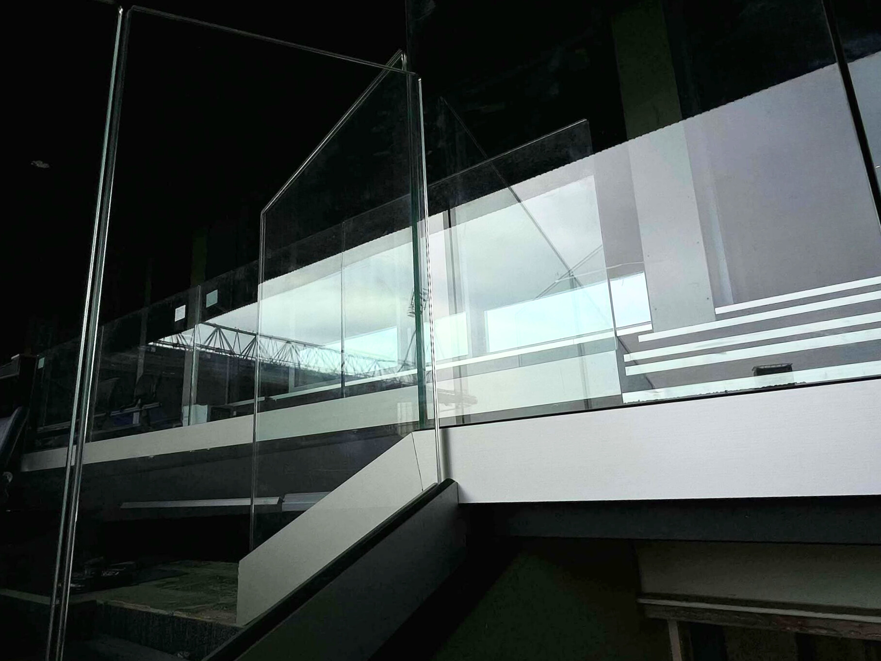 BPI Glassrail 4
