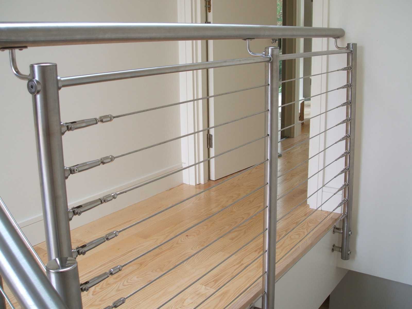 Stainless steel handrail with steel wire infill