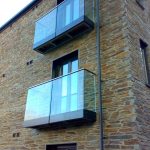 Balcony using glass balustrade