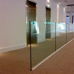 Glass balustrade seperator